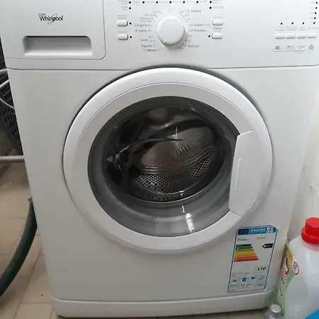 Rita A 100 Metri Dalla Spiaggia